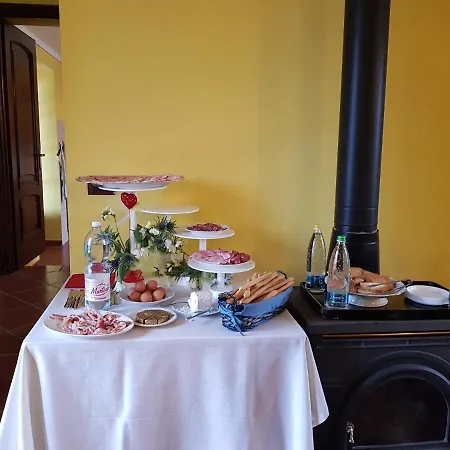 Cascina Pugnane Farm stay *